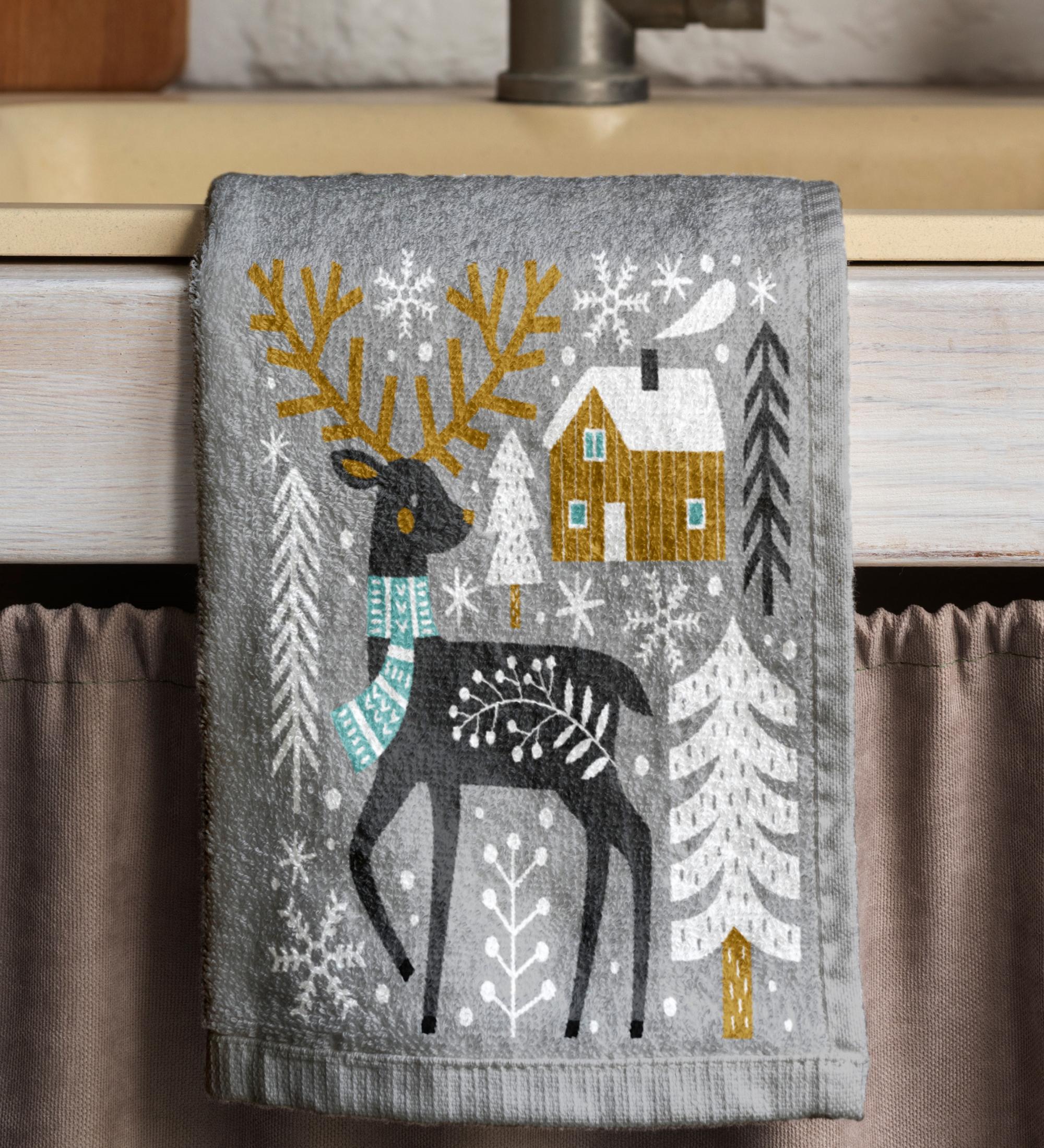 Mery Christmas Hand Towels, Xmas Winter Animals Tea Towels, Winter Holly Animals Dish Towels, Christmas Kitchen Decor Dish Towels