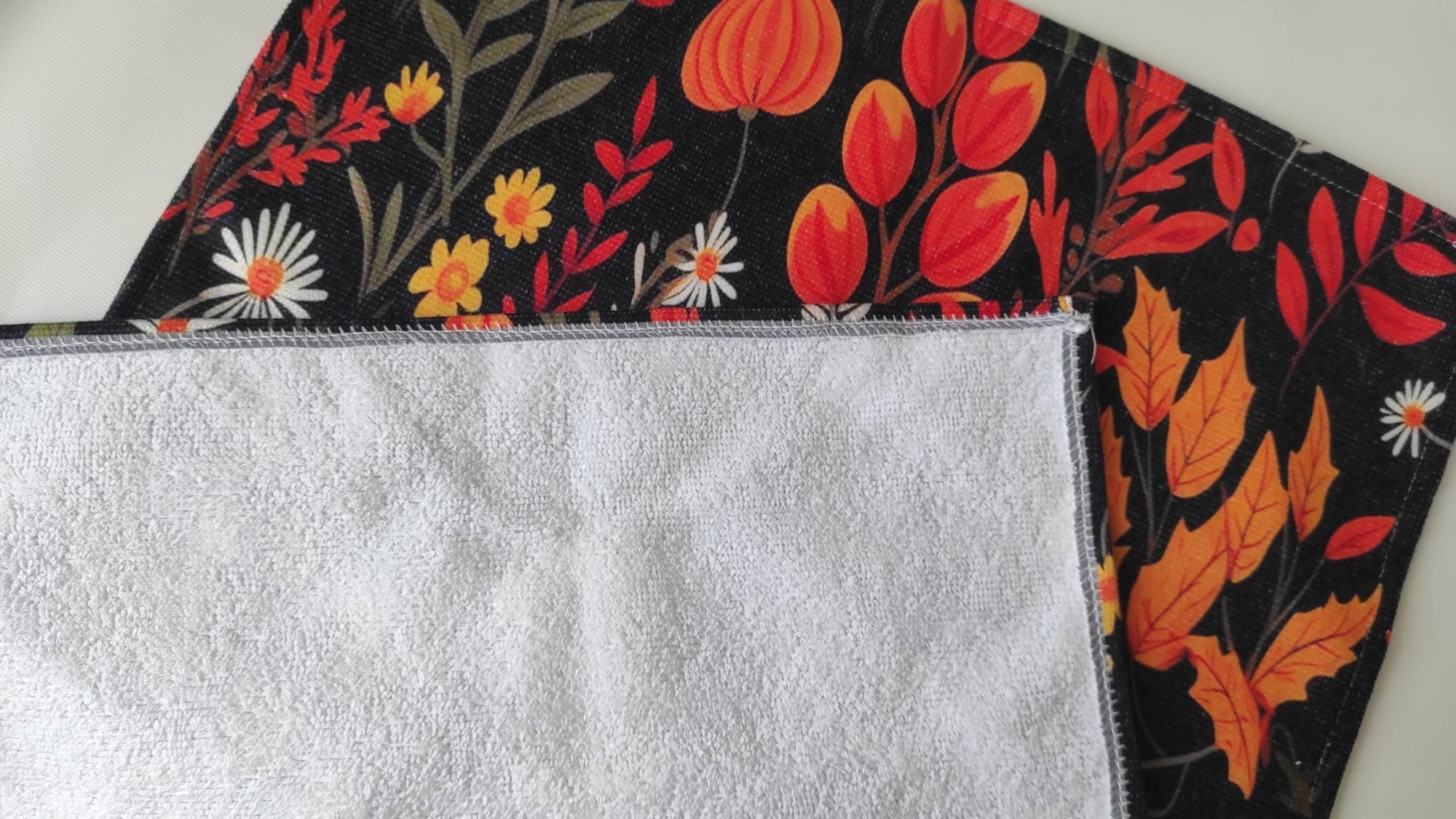 Autumn Leaves Tea Towels, Thanksgiving Tea Towel, Autumn Kitchen Dish Towels, Fall Kitchen Hand Towel, Thanksgiving Kitchen Tea Towel