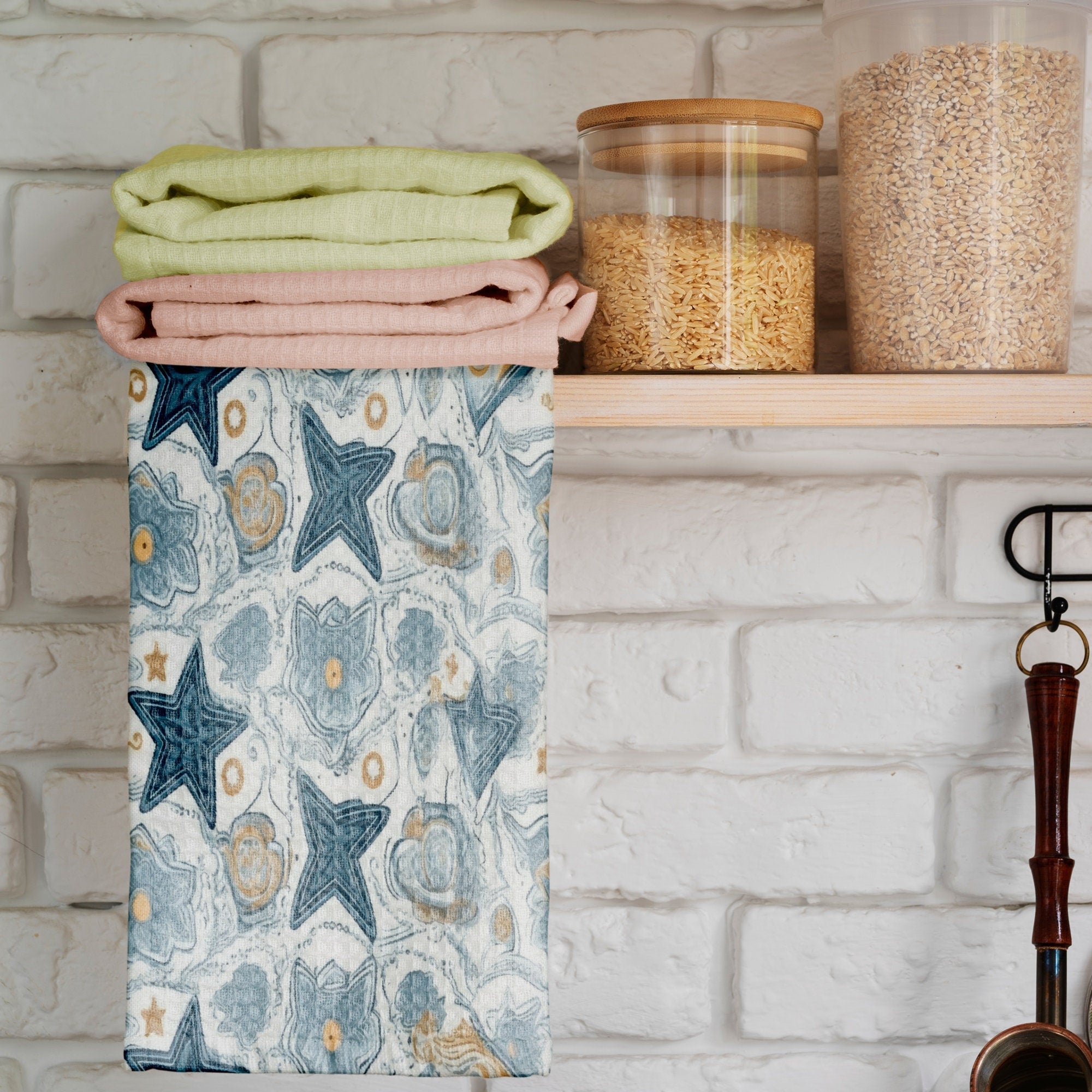 Nautical Tea Towels, Crab Patterned Kitchen Towel, Marine Dish Towels, Sailor Printed Hand Towel, Sea Life Kitchen Towels, Ocean Tea Towels