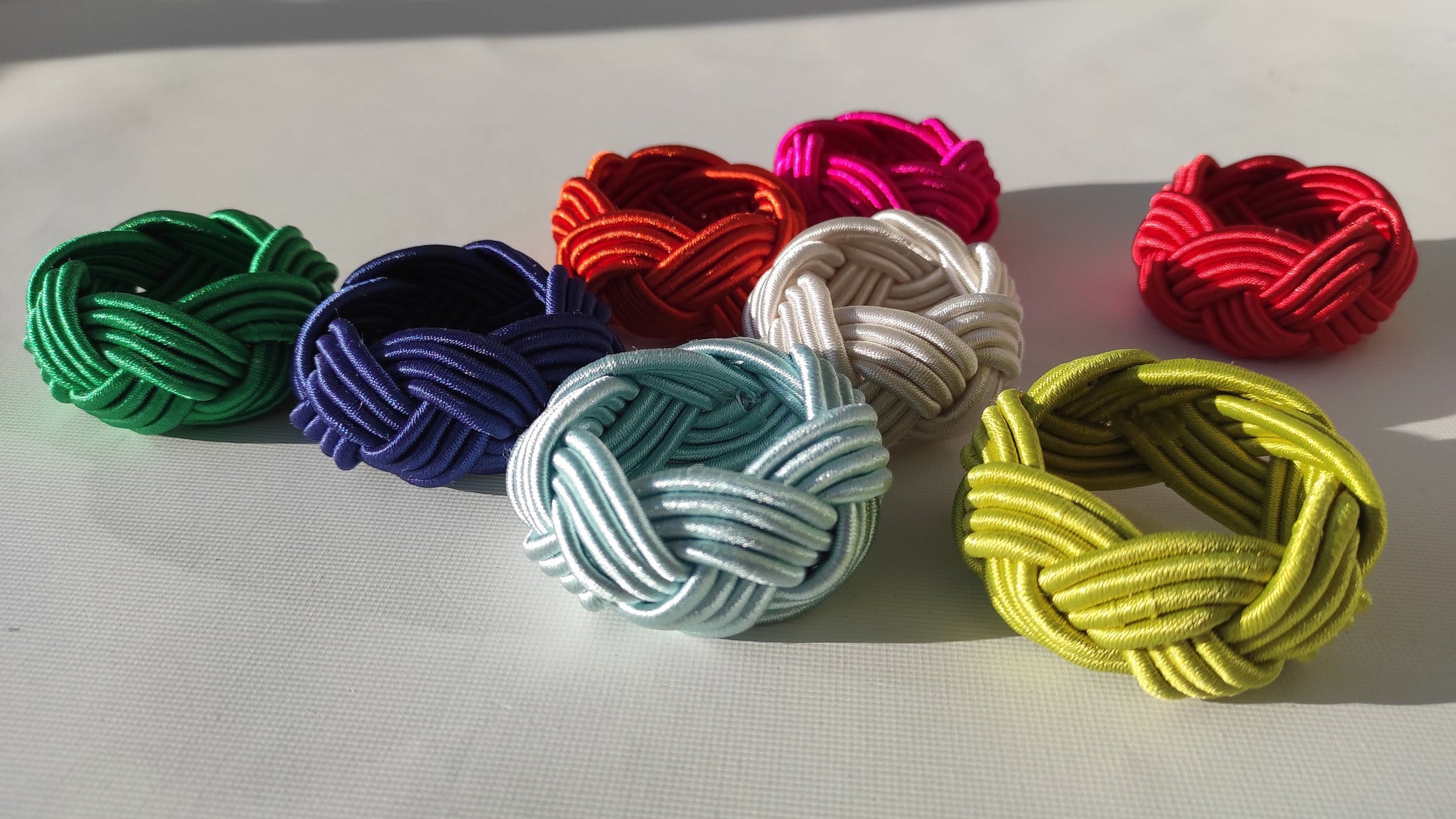 Colorful Rayon Knot Napkin Ring, Rustic Handmade Napkin Holder, Wedding Napkin Rings, Turks Head Style Rustic Napkin Holders