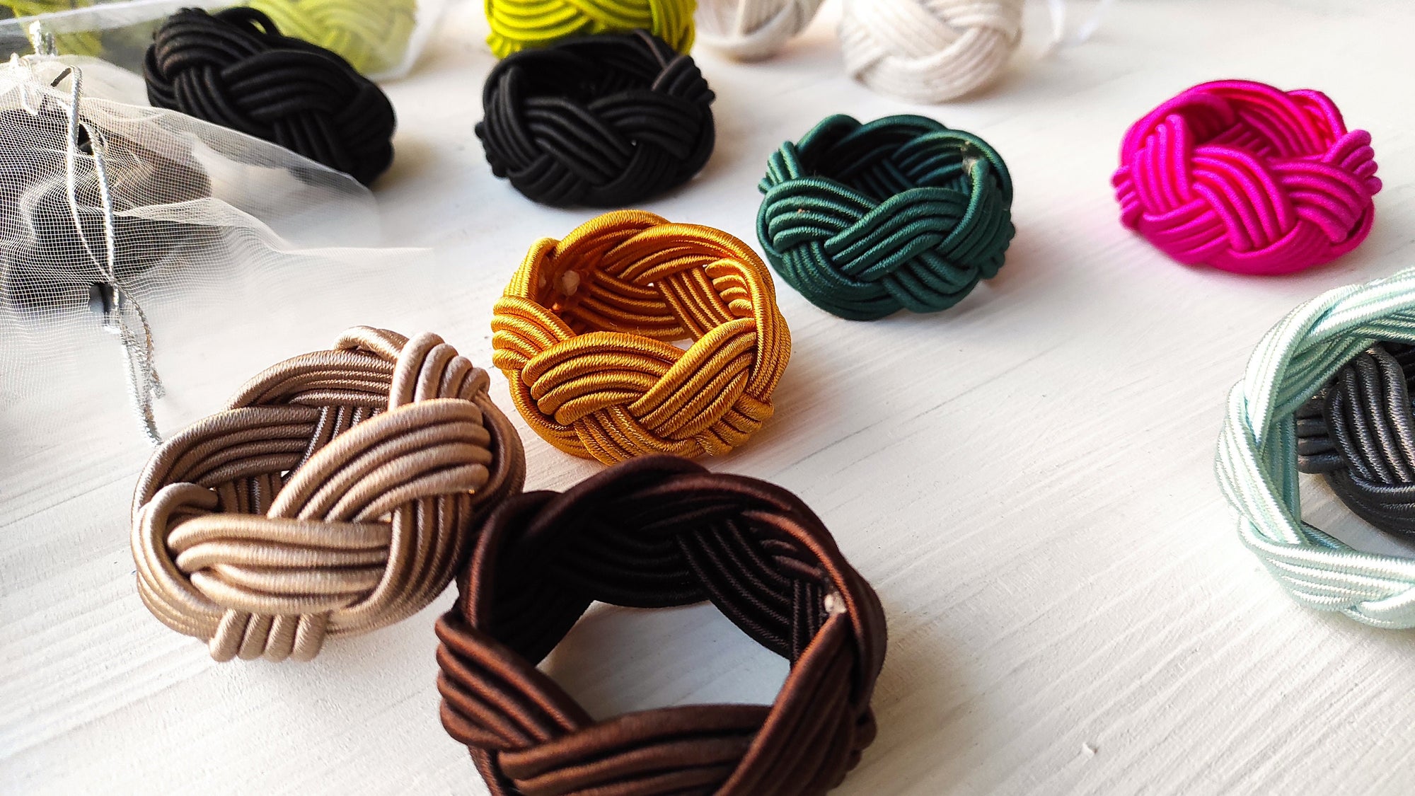 Colorful Rayon Knot Napkin Ring, Rustic Handmade Napkin Holder, Wedding Napkin Rings, Turks Head Style Rustic Napkin Holders