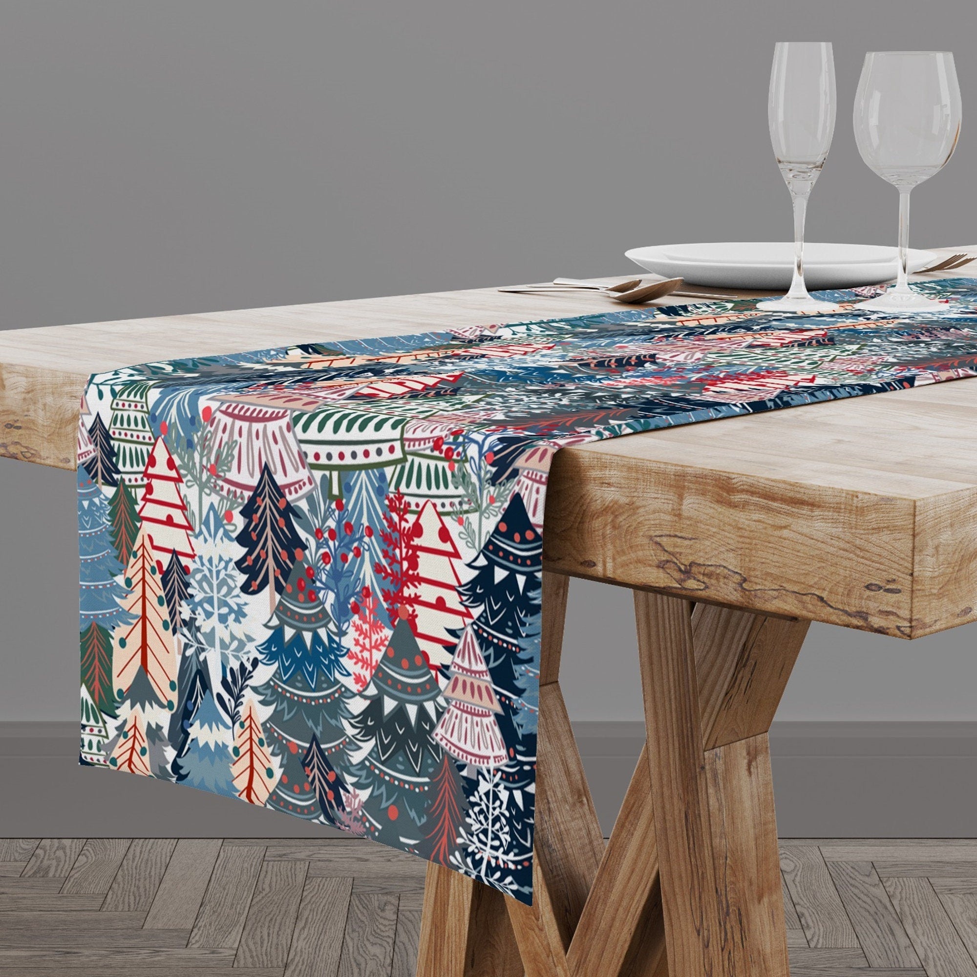 Christmas Table Runner, Holly Table Runner, Xmas Table Runner, Christmas Party Table Runner, Christmas Gift