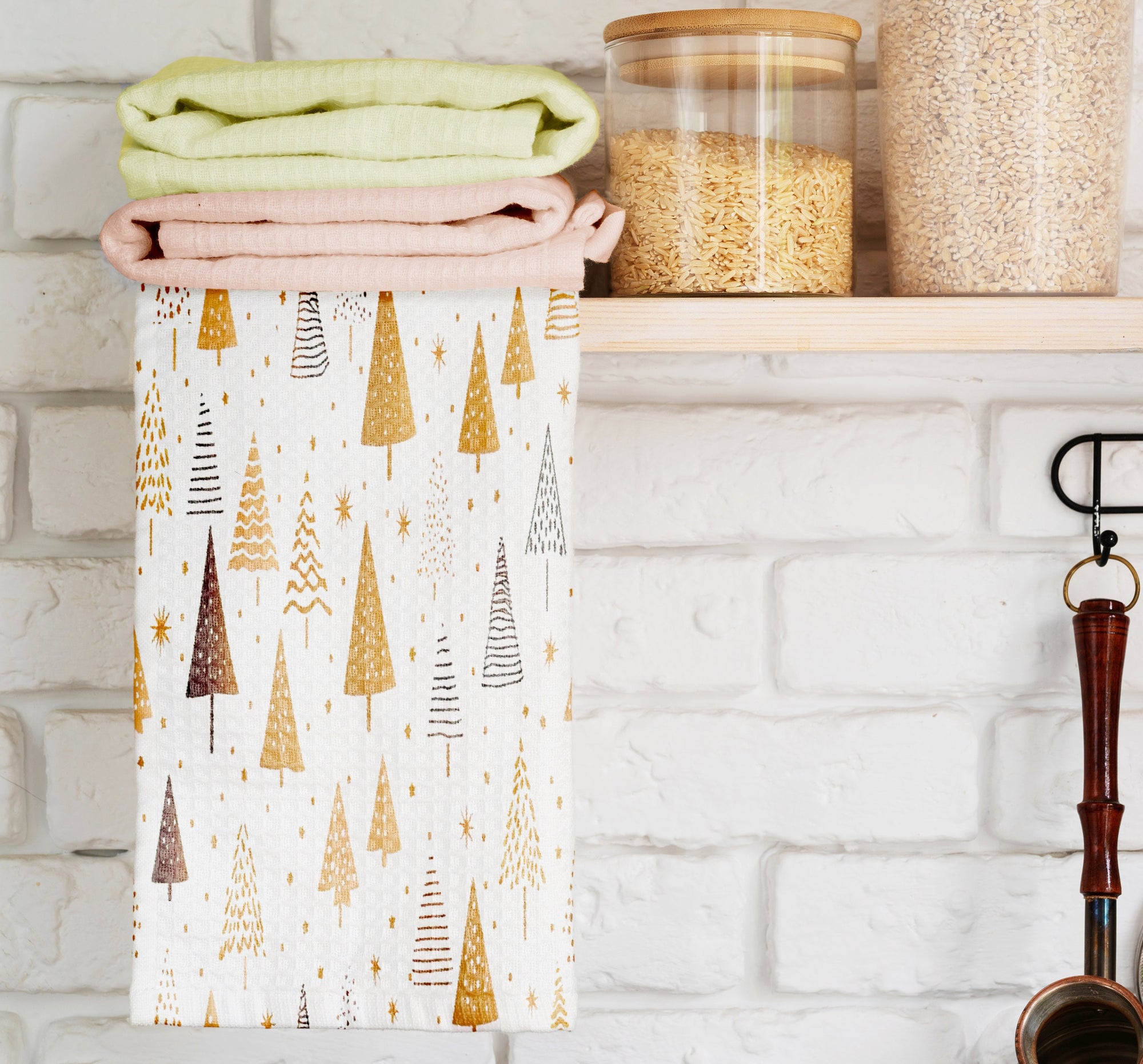 Christmas Tea Towels, Xmas Pine Trees Snowflakes Dish Towel, Christmas Pine Towel, Holly Hand Towel, Christmas Pine Tree Kitchen Towel