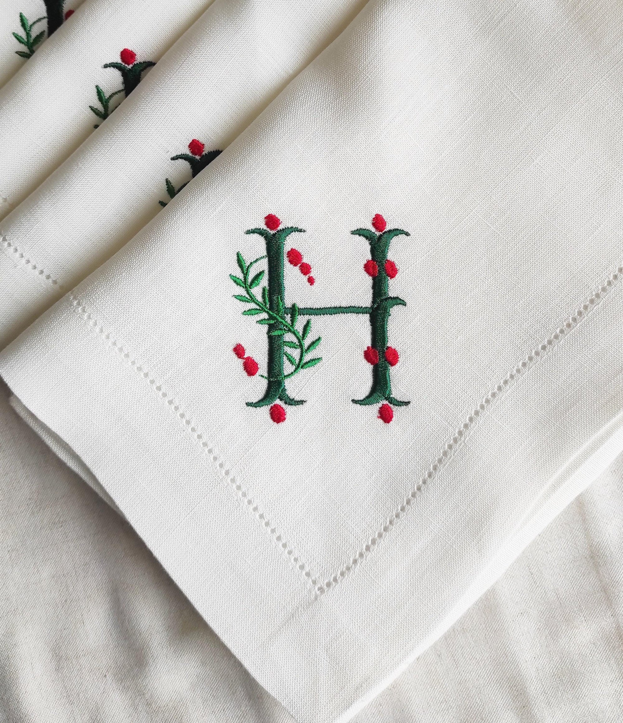 Personalized Christmas Napkins, Holly Misletoe Linen Napkins, Xmas Linen Napkins, Holly Monogrammed Linen Napkins