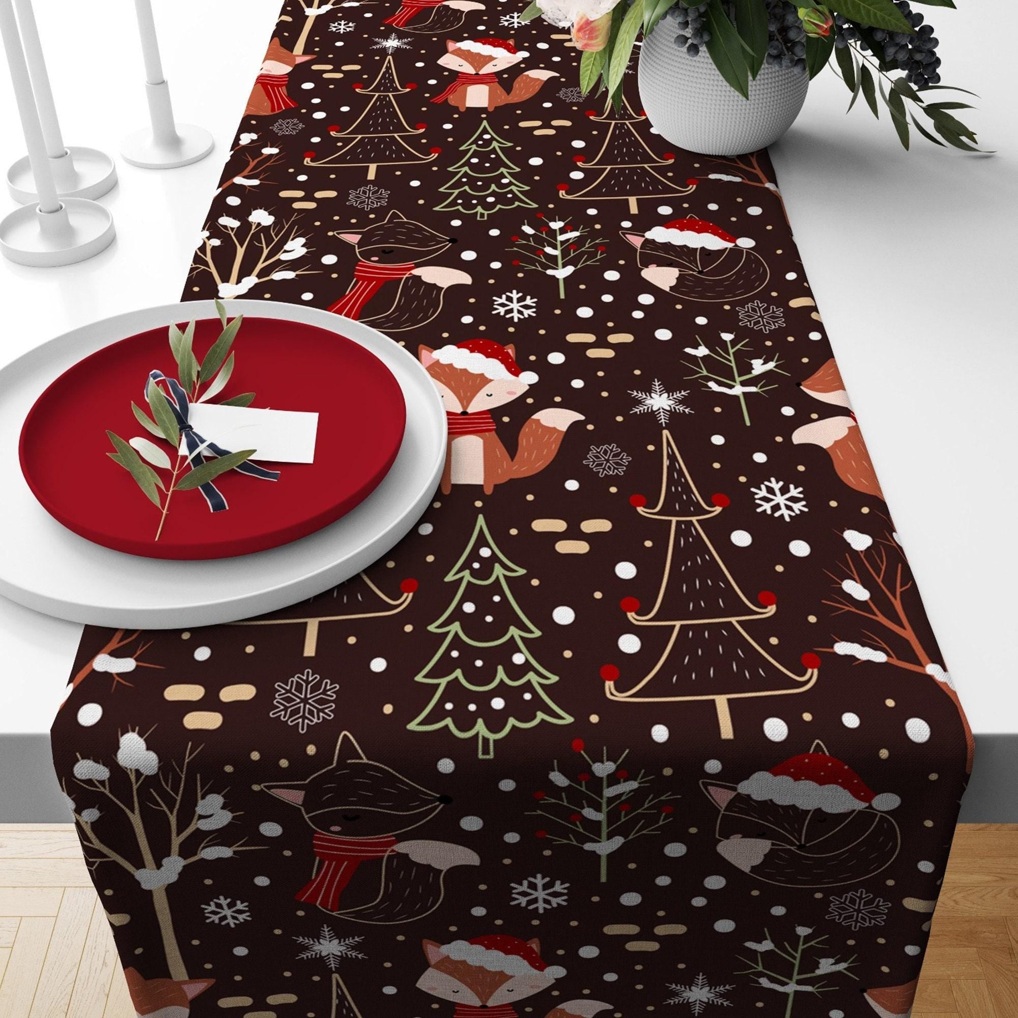 Christmas Table Runner, Holly Pine Tree Table Runner, Xmas Table Runner, Christmas Party Table Runner, Christmas Gift, Christmas Table
