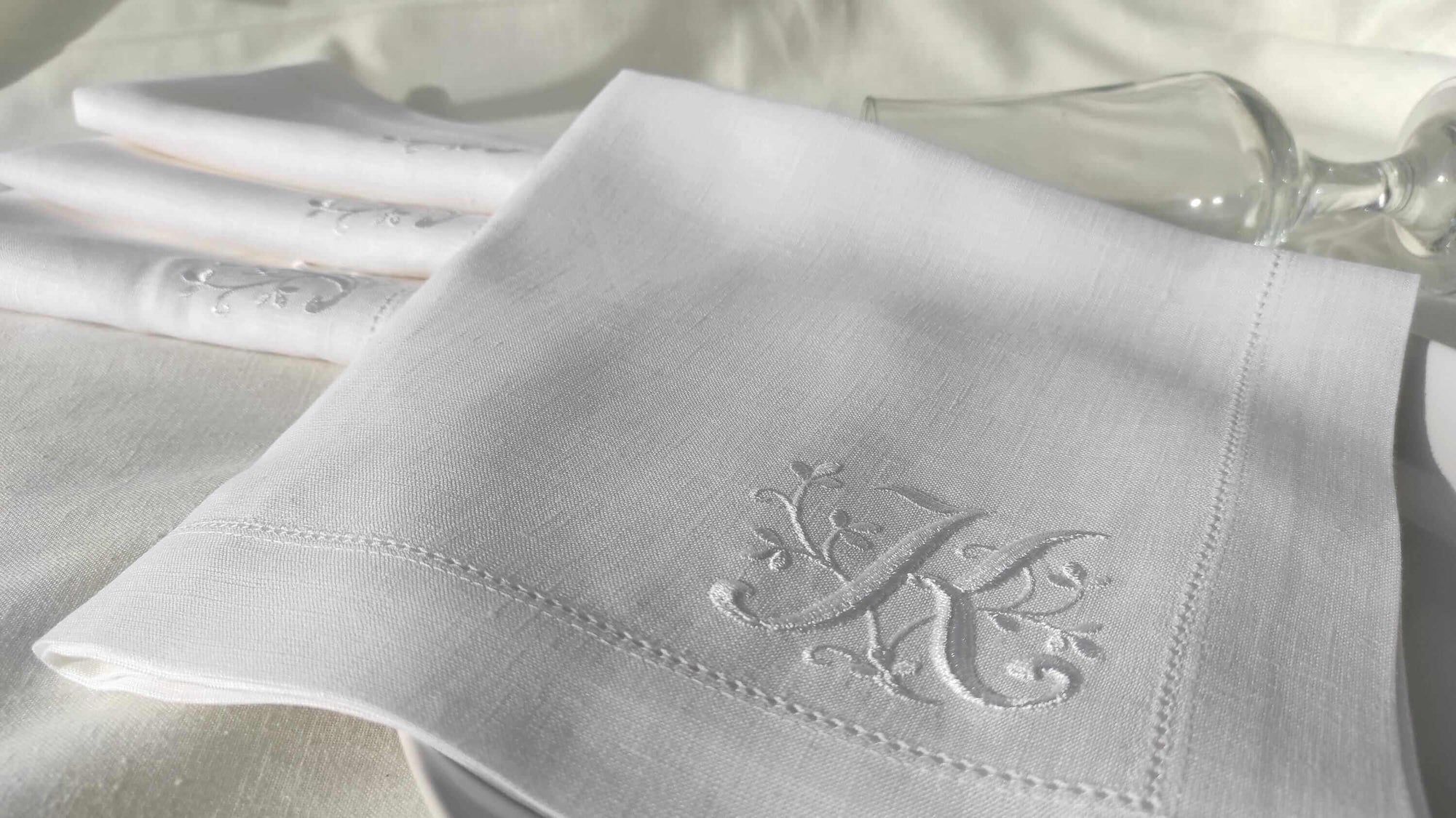 Monogrammed Linen Napkins, Personalized Linen Napkins, Custom Linen Napkins, Letter Monogrammed Linen Napkins, Wedding Monogrammed Napkins