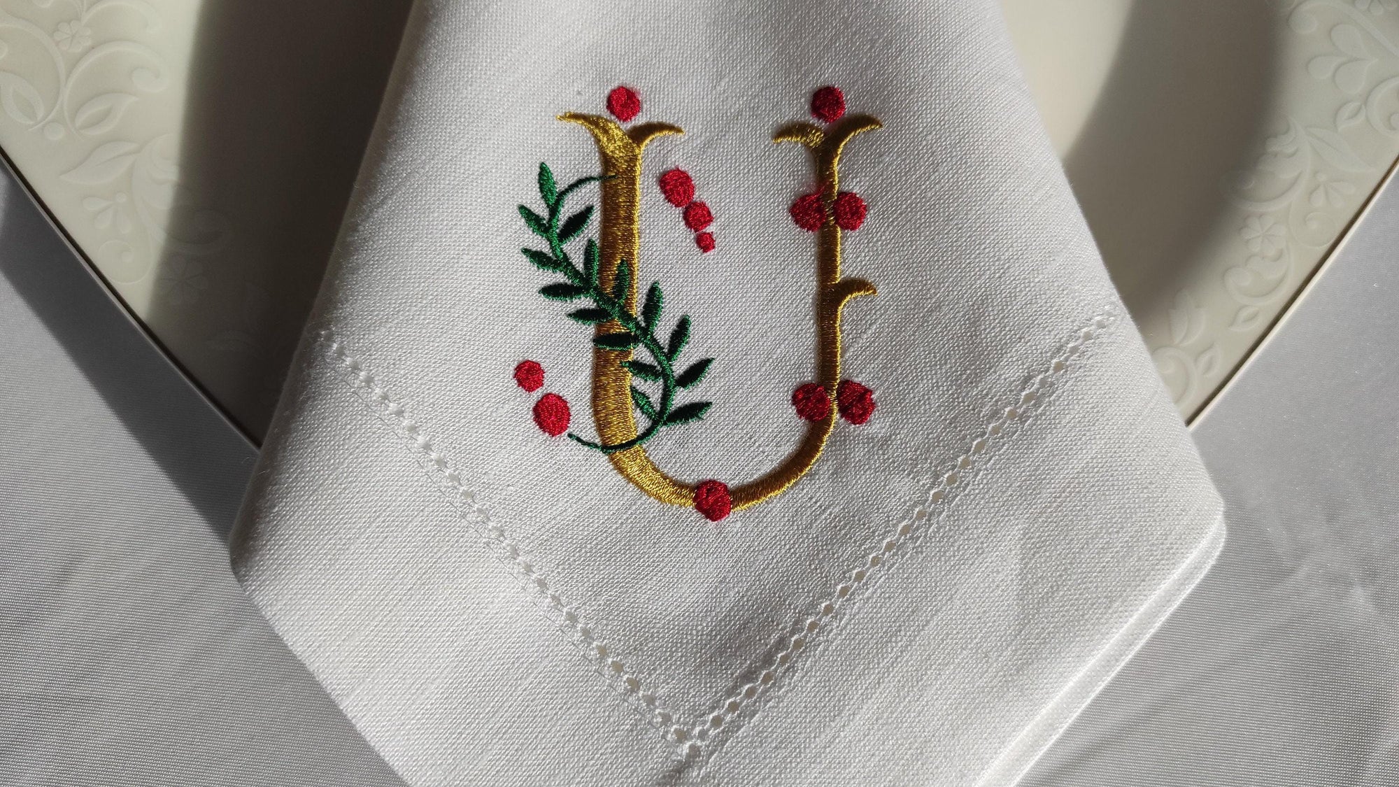 Personalized Christmas Napkins, Holly Misletoe Linen Napkins, Xmas Linen Napkins, Holly Monogrammed Linen Napkins