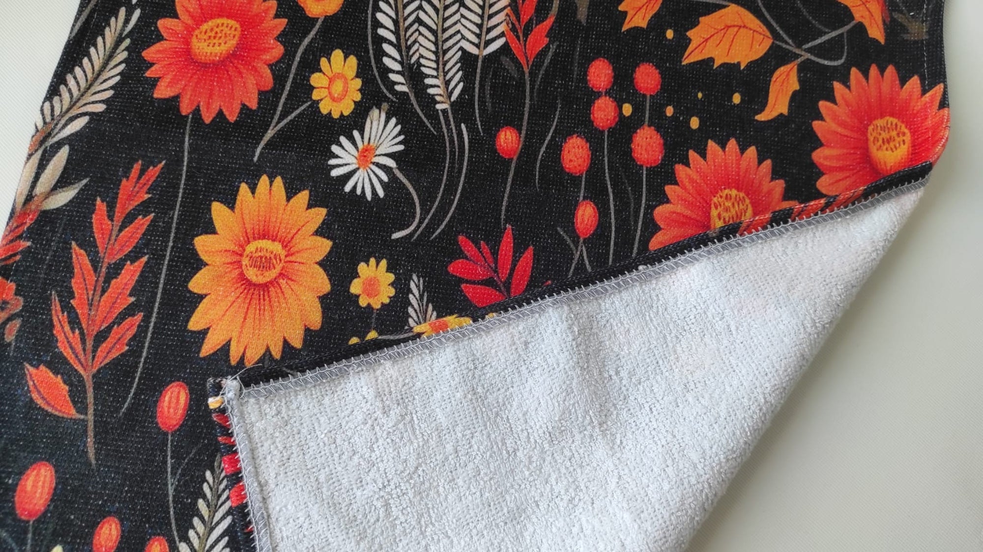Fall Tea Towels, Thanksgiving Dish Towels, Autumn DishTowels, Fall Kitchen Hand Towel, Thanksgiving Kitchen Decor Tea Towel
