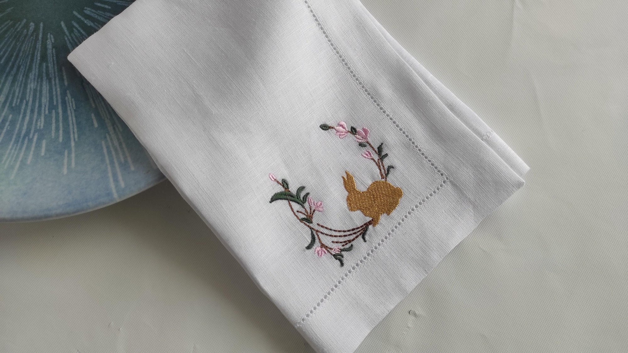 Easter Napkins, Easter Embroidered Linen Napkins, Easter Bunny Linen Napkins, Peter Rabbit Easter Linen Napkins, Easter Party Napkins