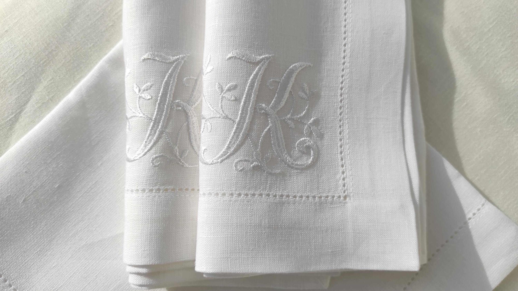 Monogrammed Linen Napkins, Personalized Linen Napkins, Custom Linen Napkins, Letter Monogrammed Linen Napkins, Wedding Monogrammed Napkins