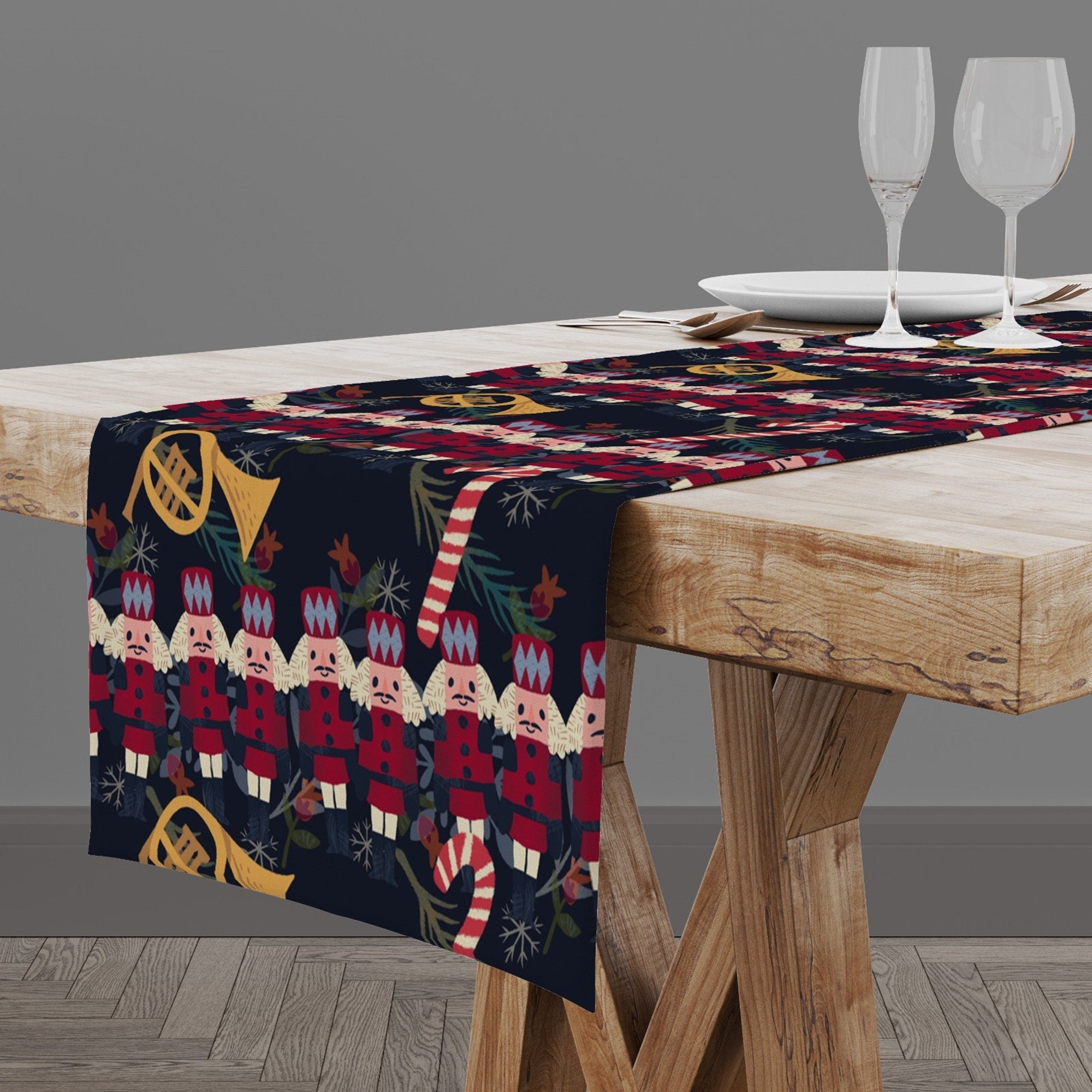 Christmas Table Runner, Holly Table Runner, Xmas Table Runner, Christmas Party Table Runner, Christmas Gift