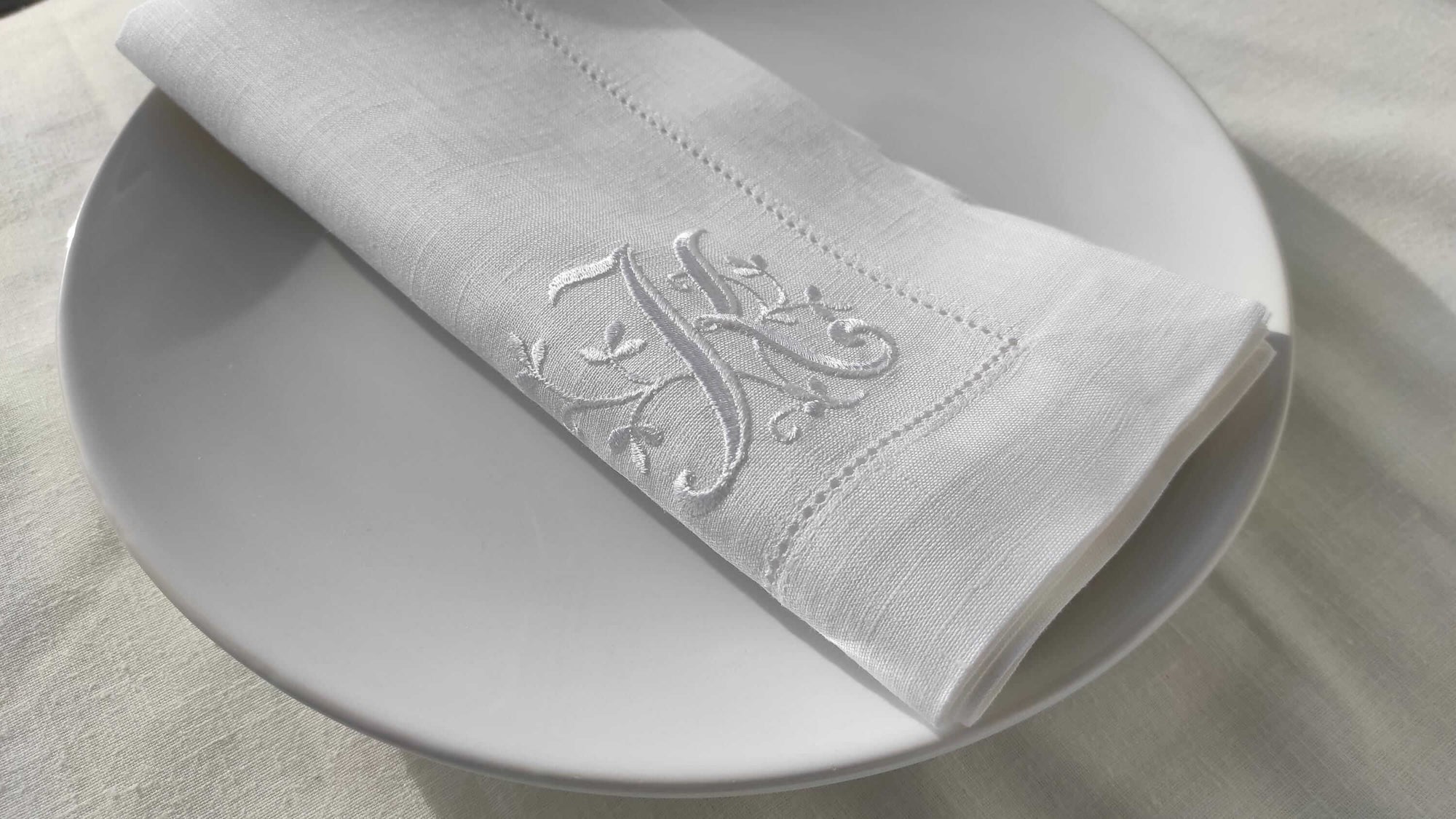 Monogrammed Linen Napkins, Personalized Linen Napkins, Custom Linen Napkins, Letter Monogrammed Linen Napkins, Wedding Monogrammed Napkins