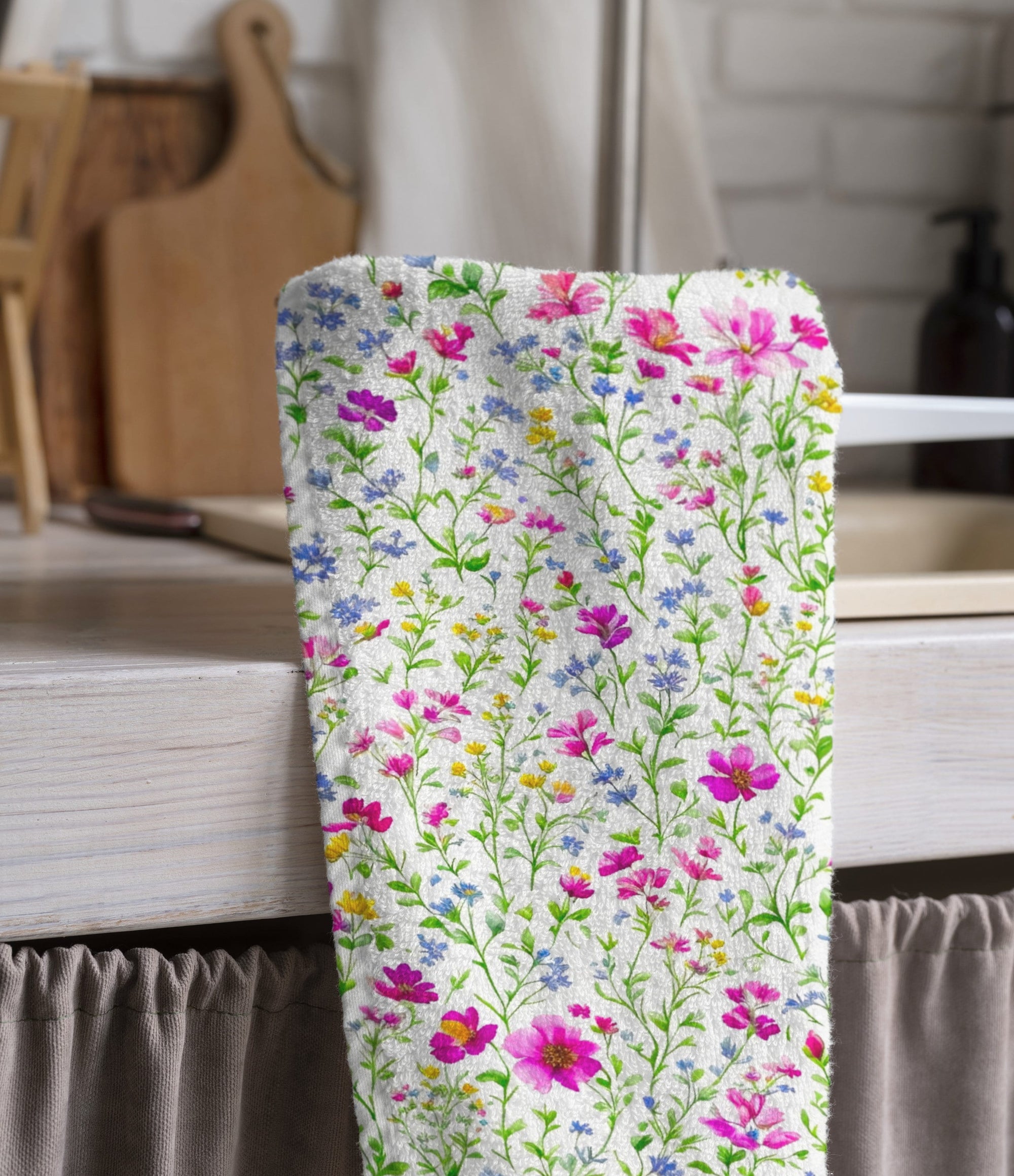 Floral Tea Towels, Wildflowers Dish Towel, Spring Flowers Towel, Wildflowers Hand Towel, Wildflowers Kitchen Towel