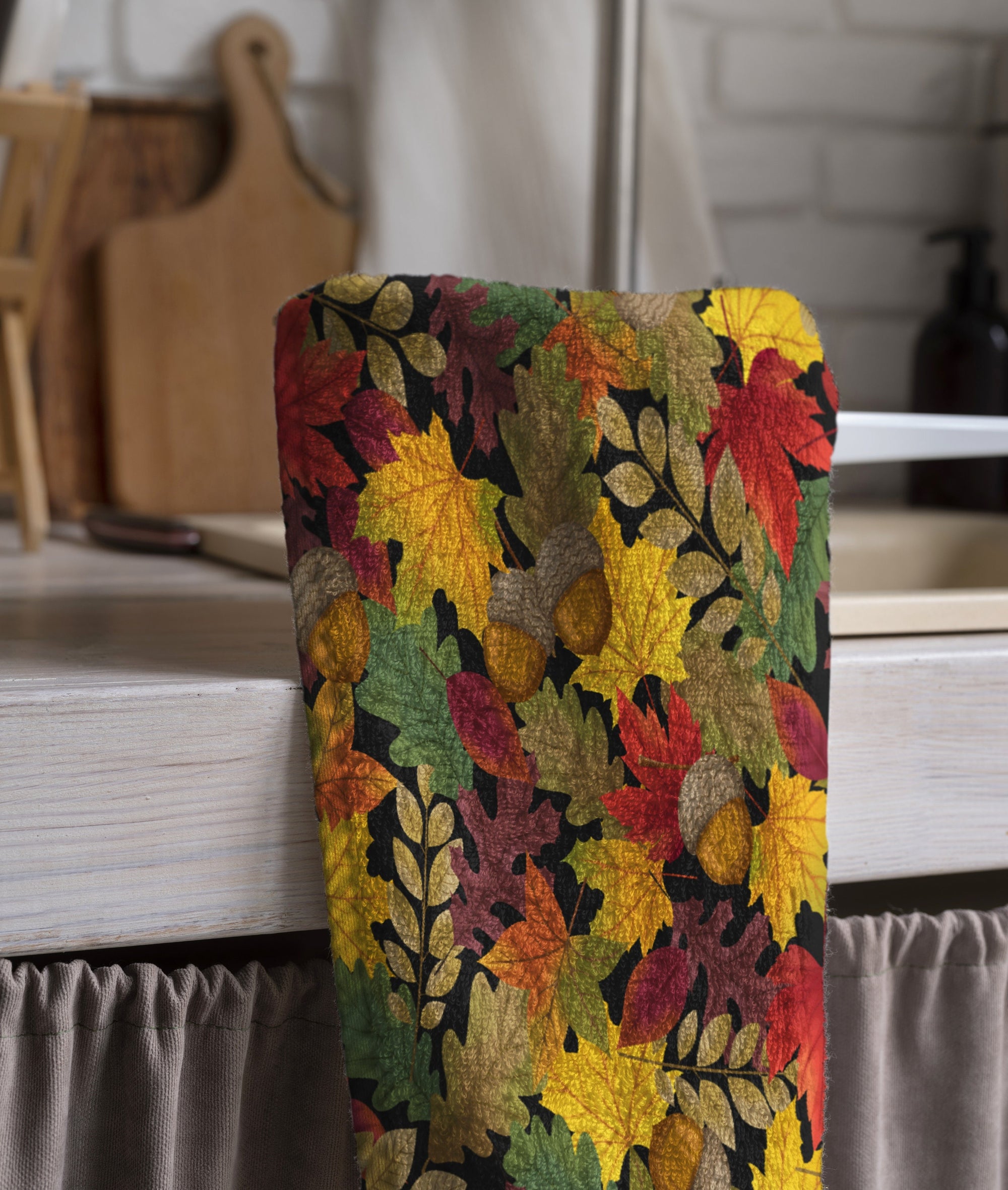 Autumn Kitchen Hand Towel, Fall Leaves Tea Towels, Autumn Tea Towel, Autumn Kitchen Decor, Thanksgiving Kitchen Table Decor Tea Towel
