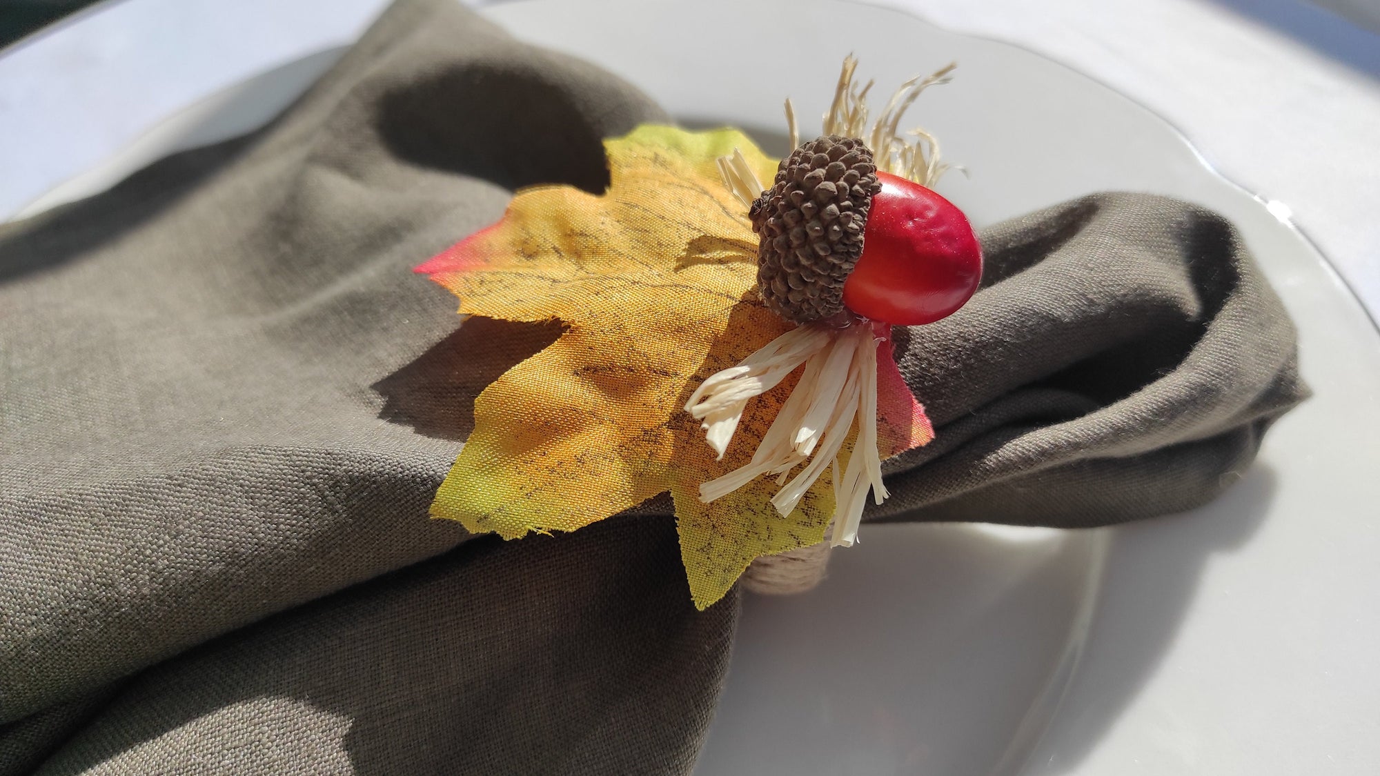 Fall Maple Leaf Napkin Ring, Autumn Maple Leaf Napkin Rings, Thanksgiving Napkin Ring, Thanksgiving Table Decor, Autumn Napkin Holder