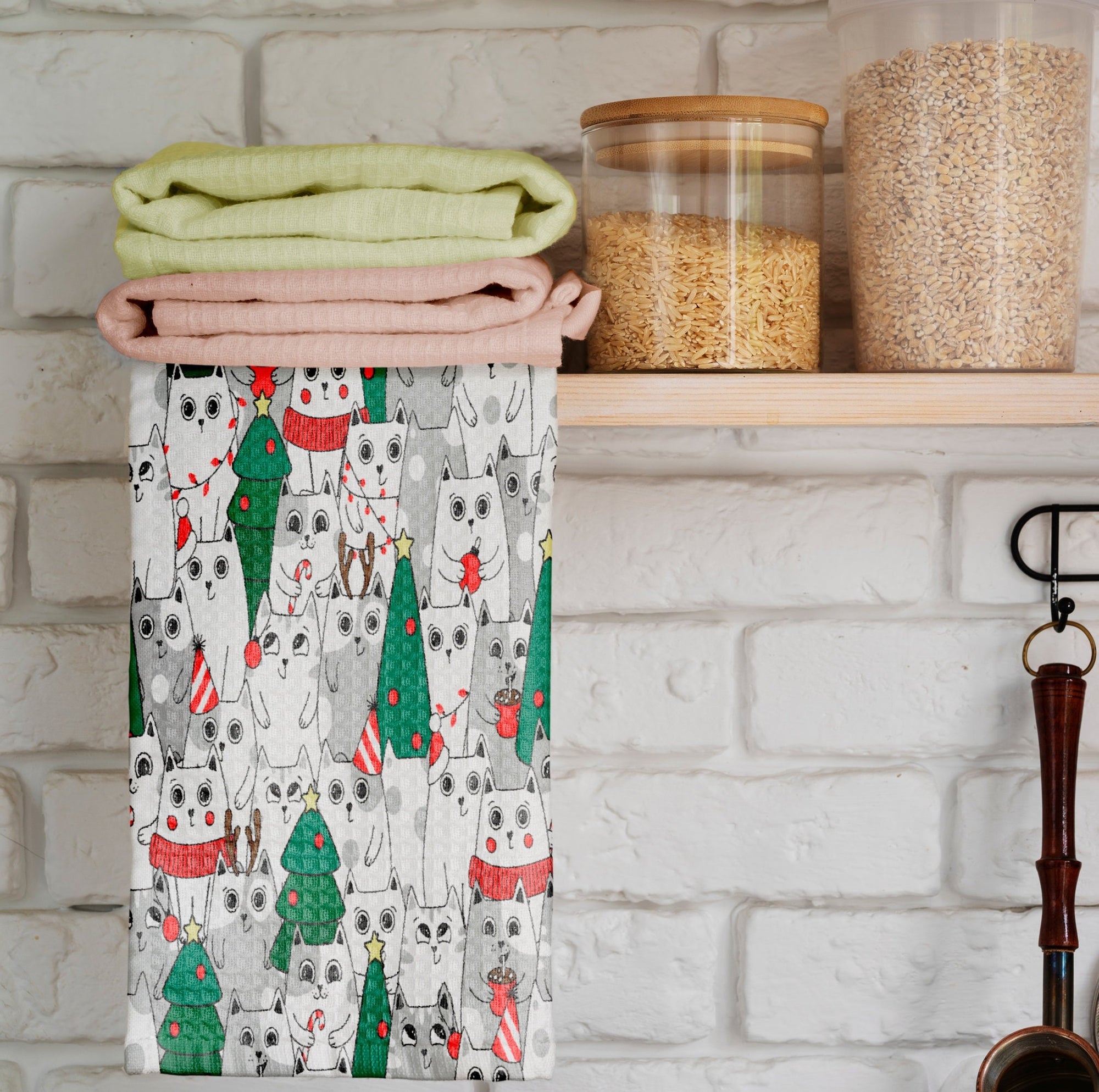 Merry Christmas Cute Tree Towel, Holly Hand Towel, Cute Christmas Tea Towels, Xmas Pine Trees Snowflakes Dish Towel, Christmas Kitchen Towel