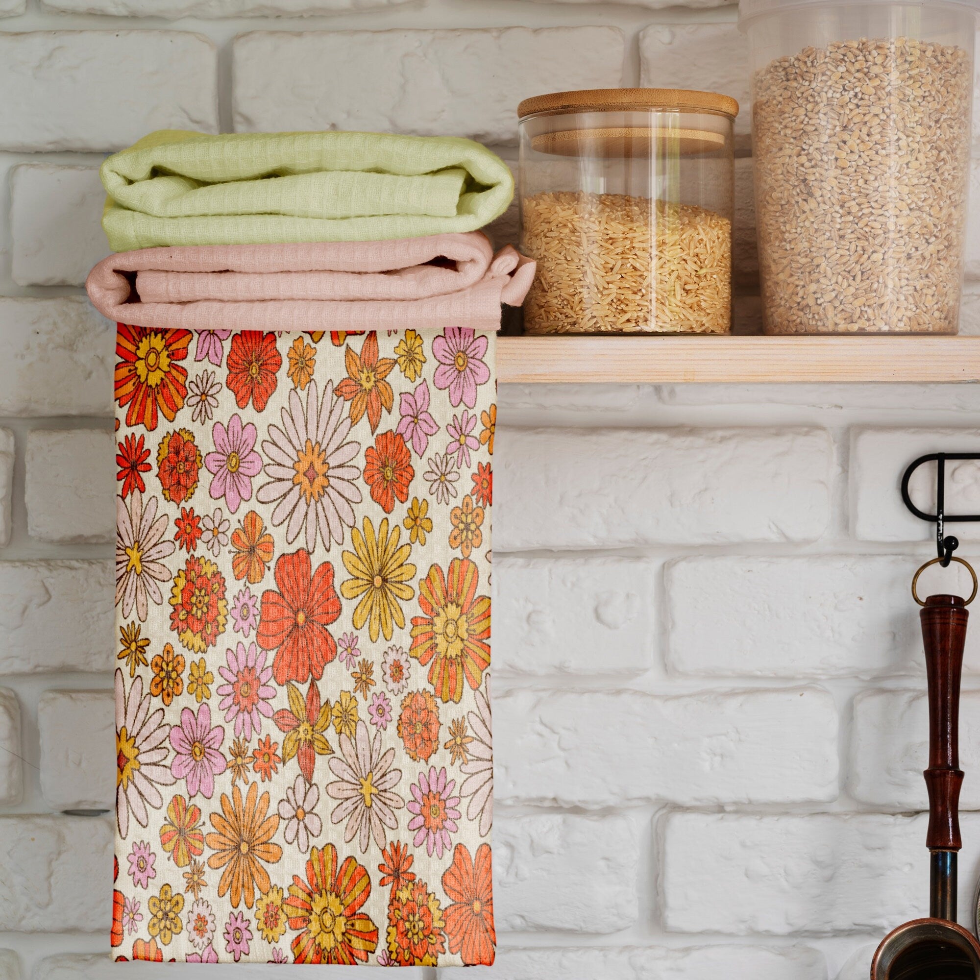 Retro Tea Towels, Retro Flowers Dish Towel, 70s Flowers Tea Towels, Mid Century Modern Hand Towel, Retro Kitchen Towels