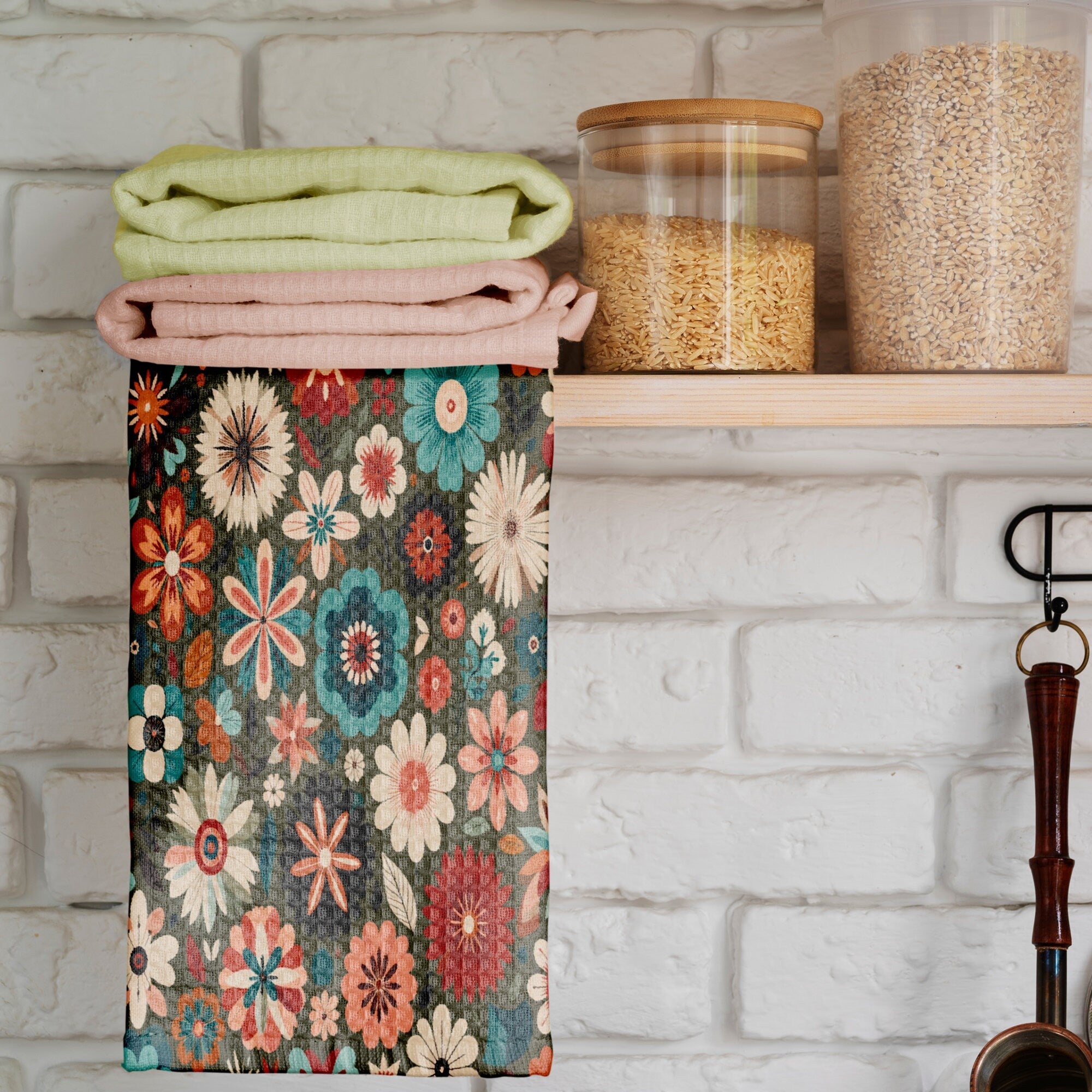 Retro Tea Towels, Retro Flowers Dish Towel, 70s Flowers Tea Towels, Mid Century Modern Hand Towel, Retro Kitchen Towels