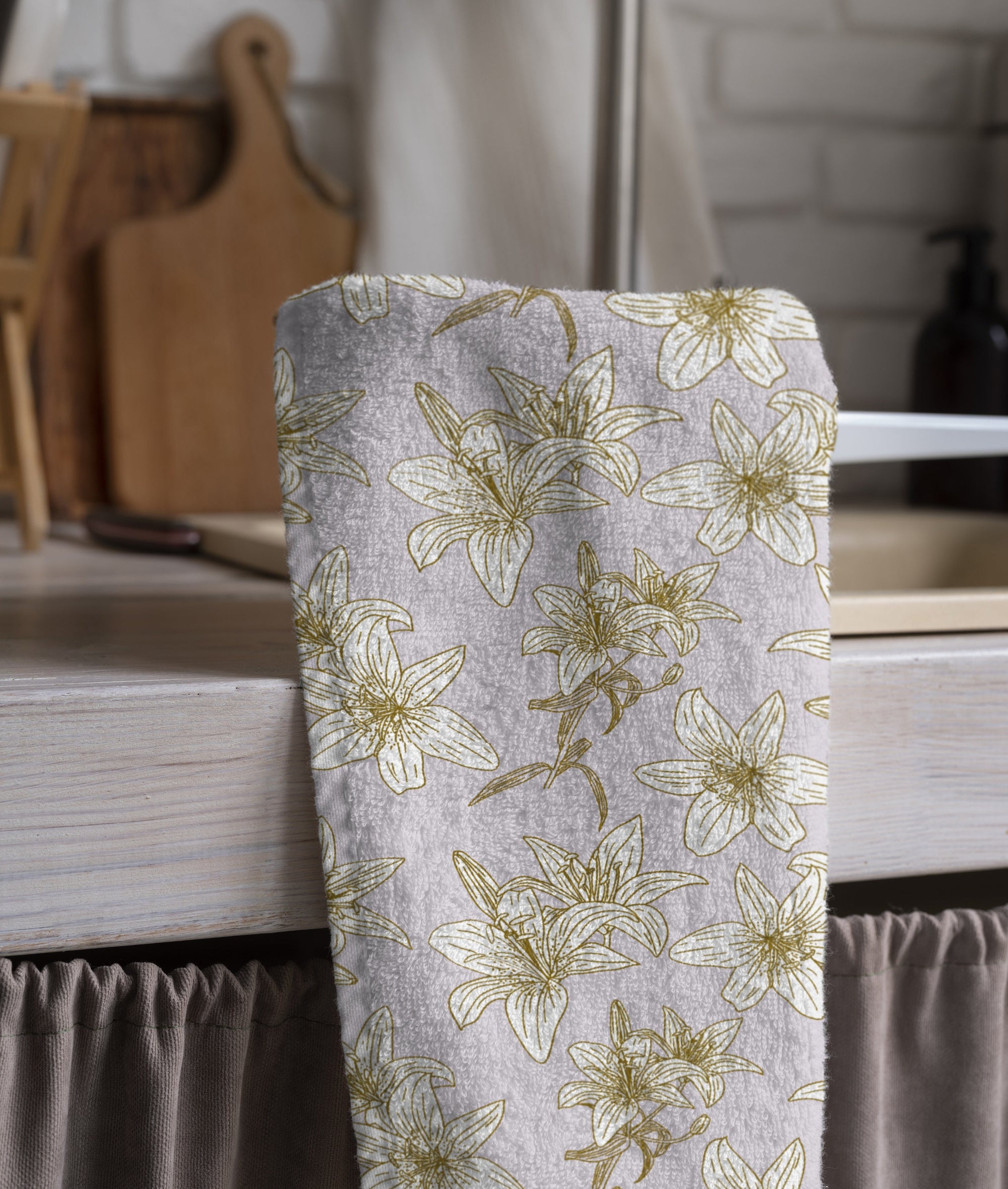 Floral Tea Towels, Modern Vintage Flowers Dish Towel, Abstract Flowers Printed Towels, Wildflowers Hand Towel, Floral Kitchen Towels