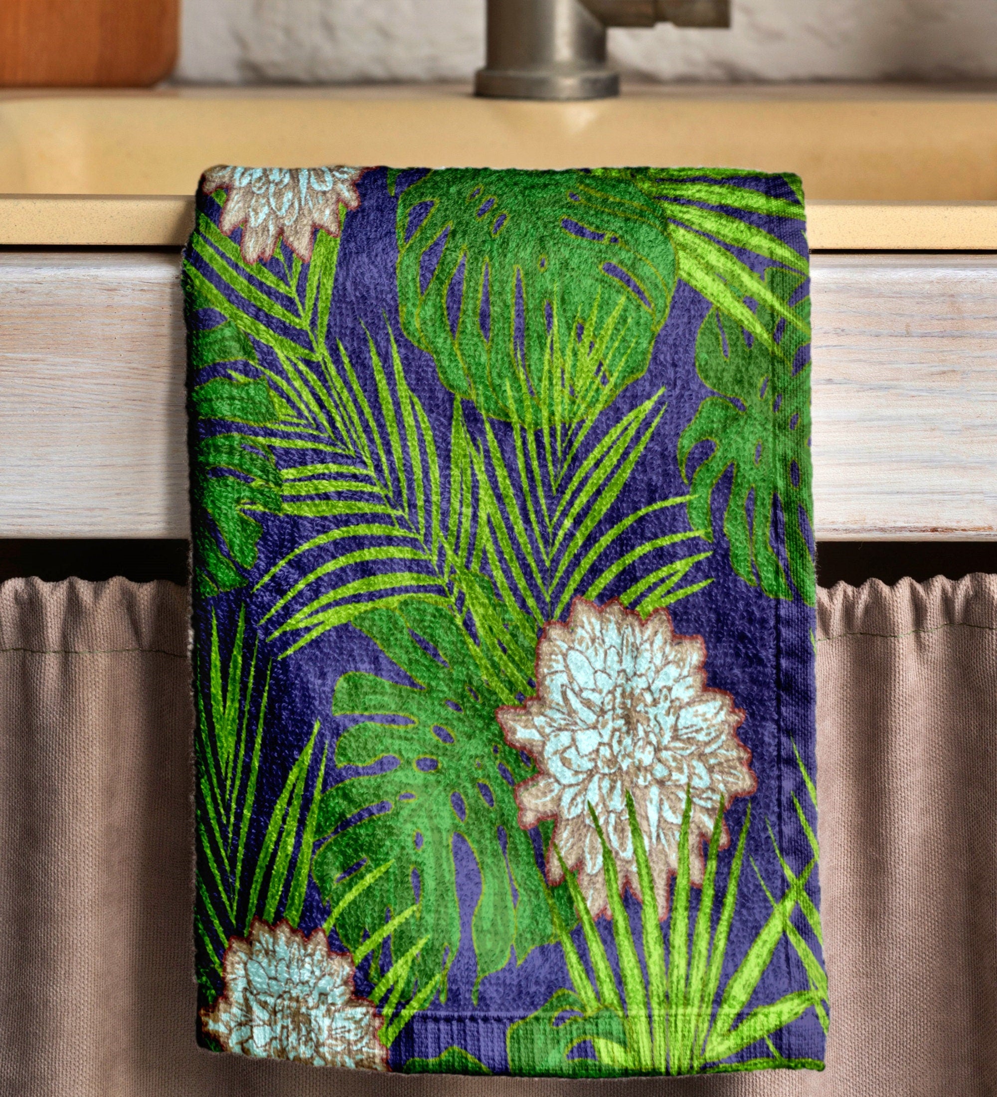 Tropical Tea Towels, Tropical Leaves Dish Towel, Exotic Flowers Hand Towel, Multicolor Botanical Kitchen Towels, Green Leaf Hand Towels