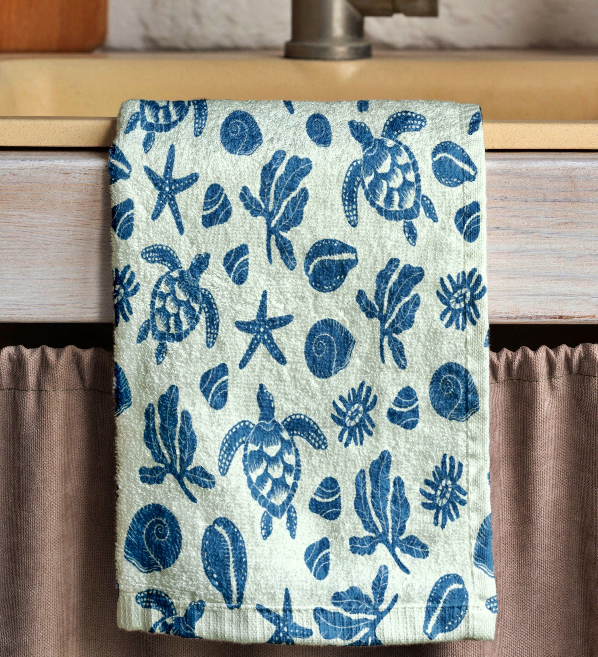 Sea Animals Hand Towel, Coastal Kitchen Tea Towel, Nautical Tea Towel, Ocean Hand Towels, Starfish Hand Towel, Maritime Dish Towel