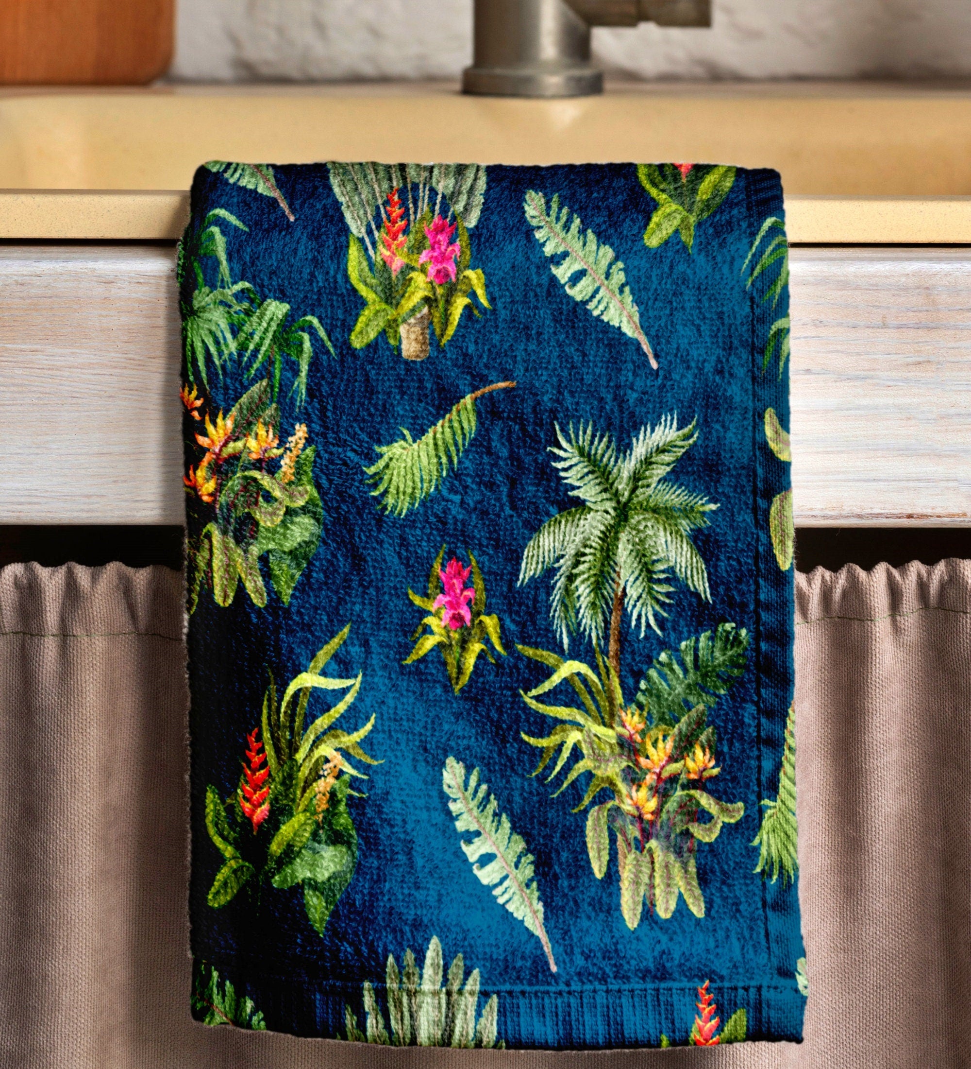 Tropical Tea Towels, Tropical Leaves Dish Towel, Exotic Flowers Hand Towel, Multicolor Botanical Kitchen Towels, Green Leaf Hand Towels