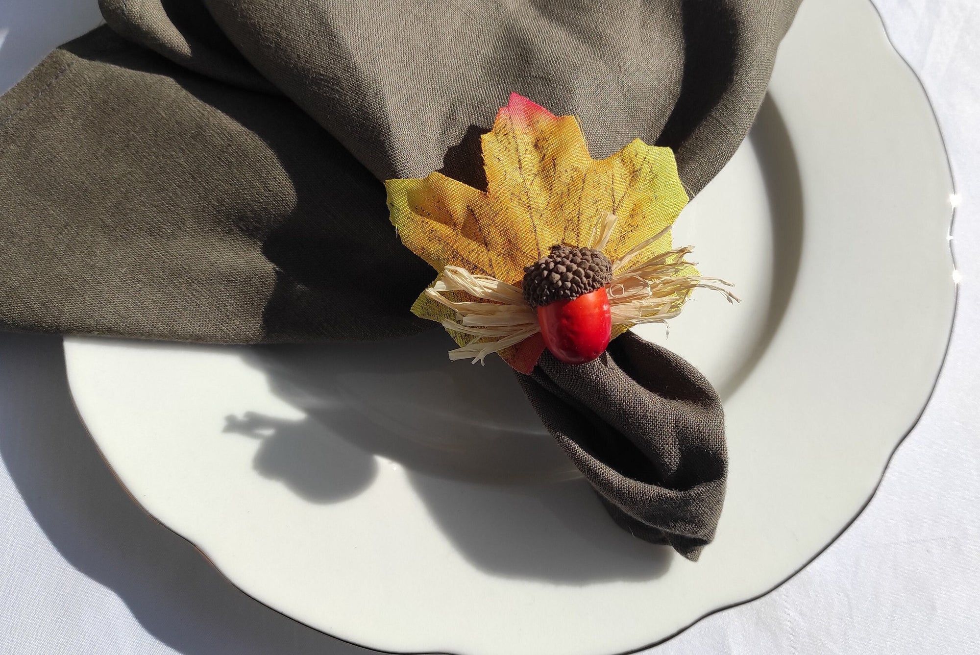 Fall Maple Leaf Napkin Ring, Autumn Maple Leaf Napkin Rings, Thanksgiving Napkin Ring, Thanksgiving Table Decor, Autumn Napkin Holder