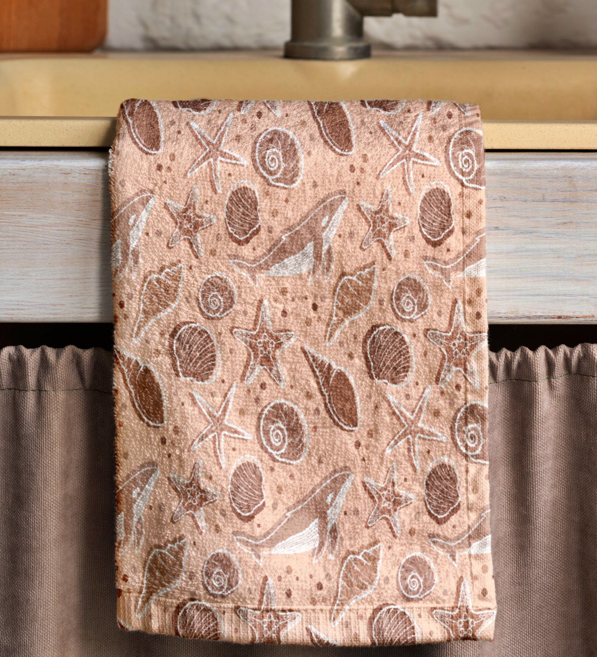 Coastal Kitchen Towel, Seashell Starfish Print Tea Towels, Ocean Themed Soft Absorbent Hand Towel, Sea Animals Hand Towel