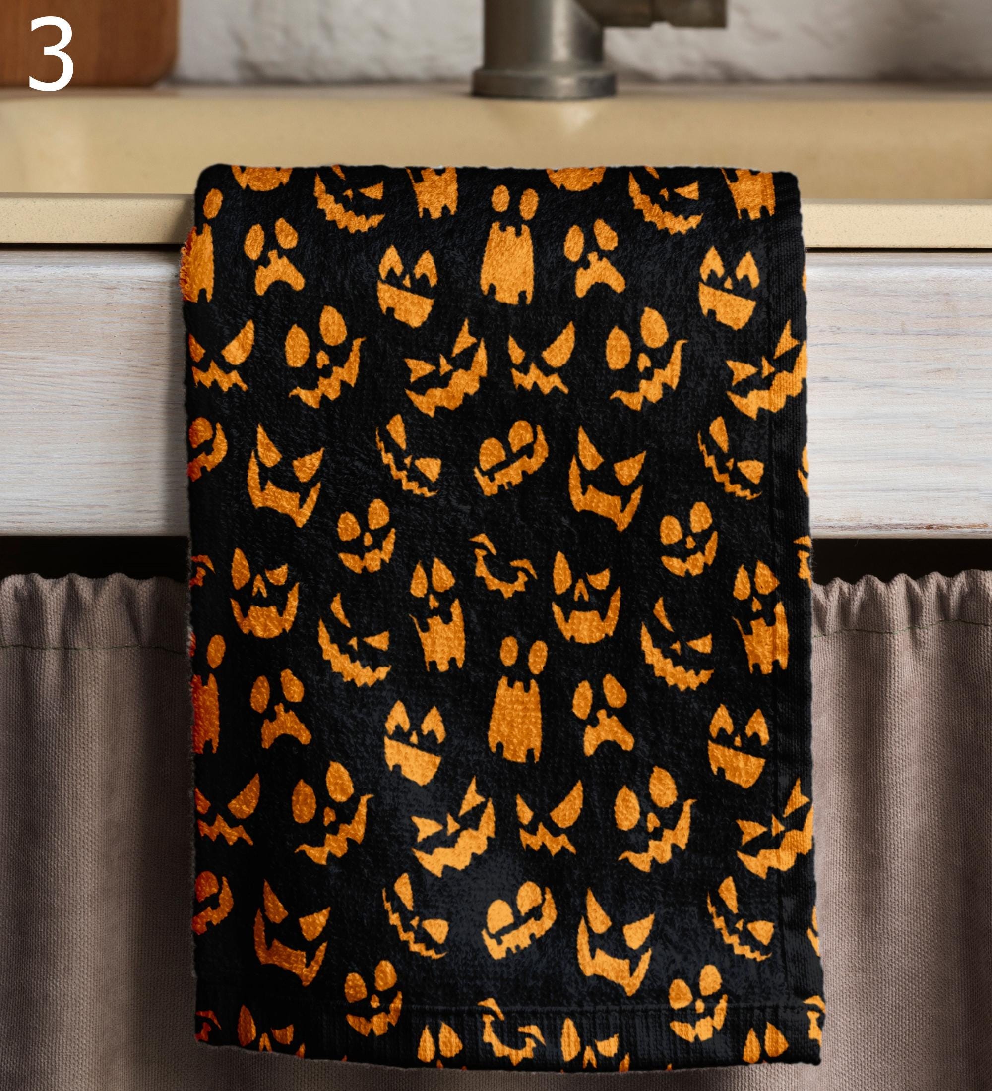 Trick or Treat Hand Towels, Halloween Kitchen Towels, Halloween Retro Tea Towels, Cute Spooky Dish Towels, Halloween Retro Dish Towel