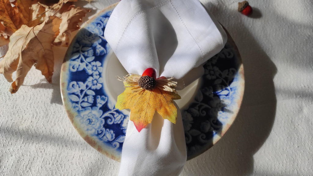 Autumn Acorns and Leaves Napkin Rings, Thanksgiving Napkin Ring, Fall Maple Leaf Napkin Rings, Thanksgiving Fall Napkin Ring