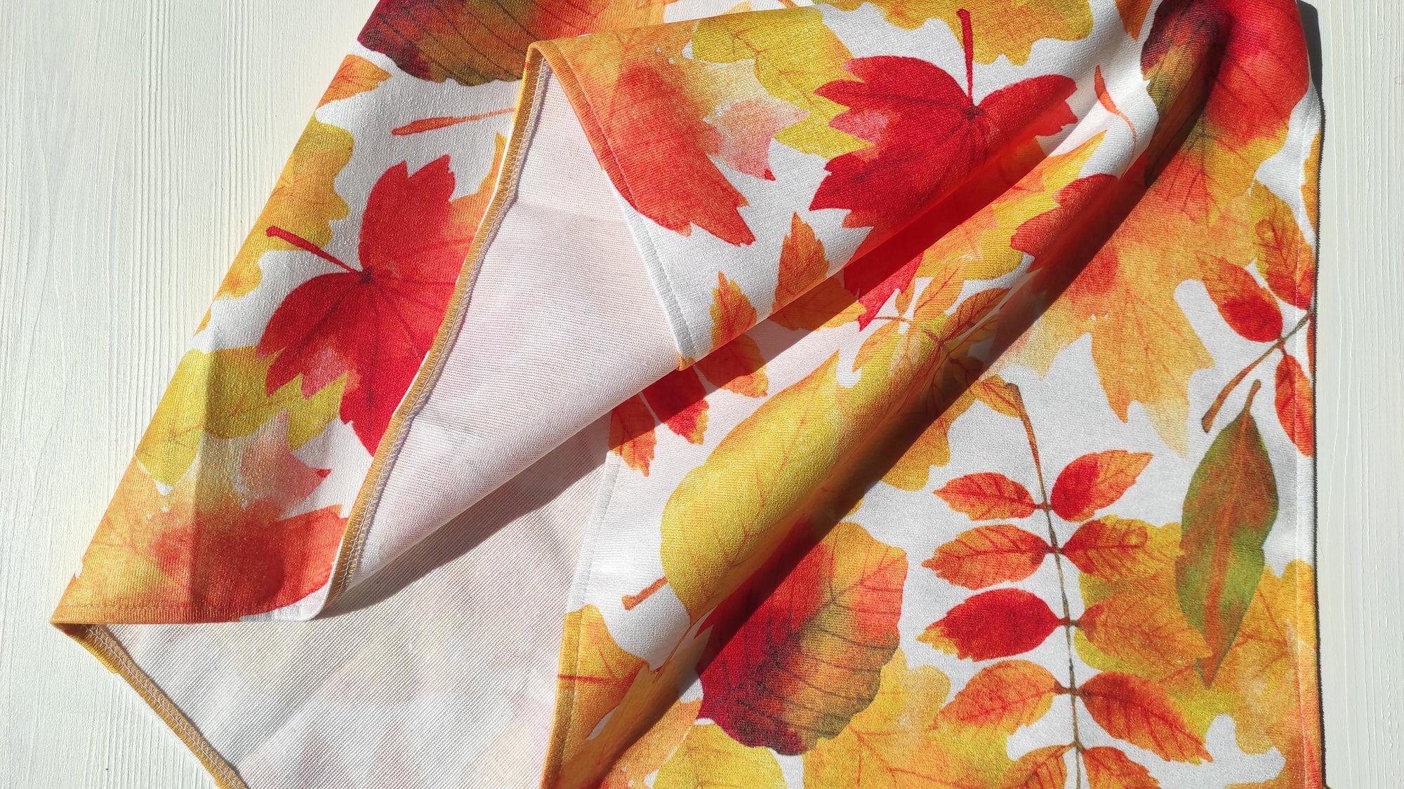 Autumn Leaf Table Runner, Fall Leaves Table Runner, Autumn Table Decor,  Thanksgiving Table Cloth, Thanksgiving Table Runners
