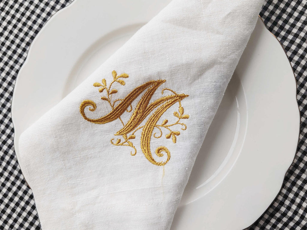 Letter Monogrammed Napkins, Personalized  Linen Napkins, Monogrammed Napkins, Custom Linen Napkins, Embroidered Initials on Wedding Napkin