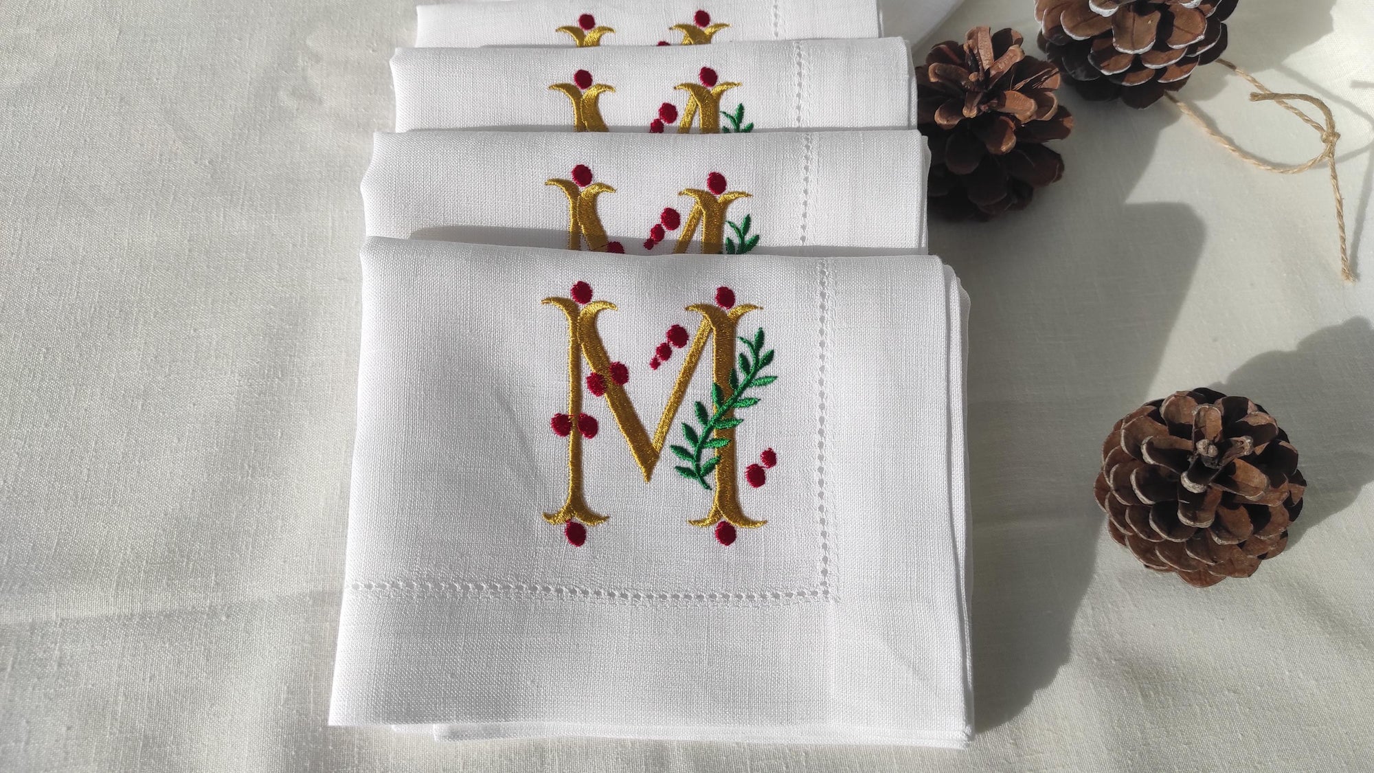 Embroidered Christmas Napkins, Mistletoe Embroidered Linen Napkin, Monogrammed Christmas Napkin, Personalized Christmas Napkins