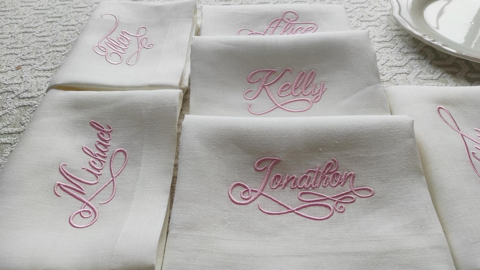 Embroidered Linen Napkins, Custom Linen Napkins, Wedding Napkins, Personalized Linen Napkins with Name Embroidery, Family Linen Napkins